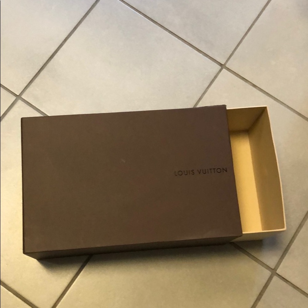 LOUIS VUITTON SHOES GIFT BOX